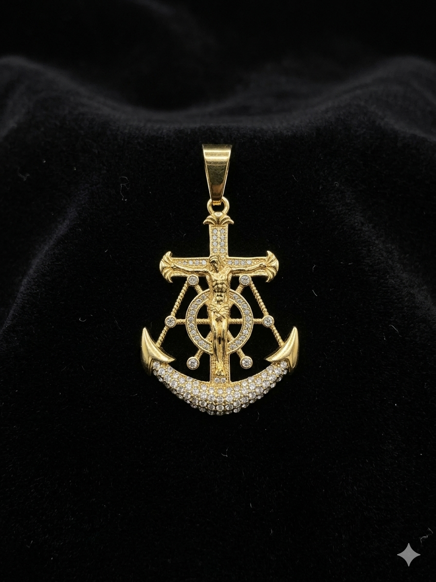Dije de Ancla con Cruz de Crucifijo